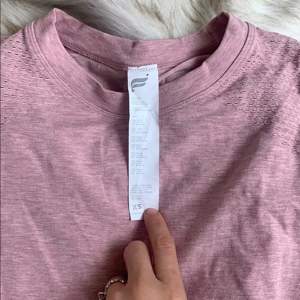 Fabletics longsleeve top - Picture 3 of 5